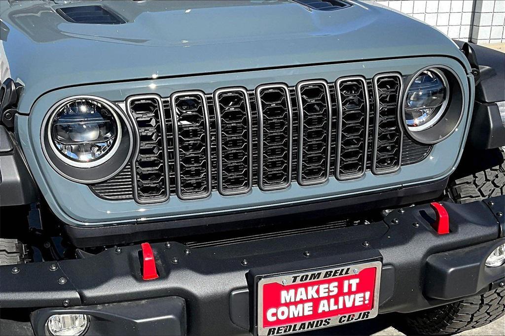 new 2025 Jeep Gladiator car, priced at $58,500