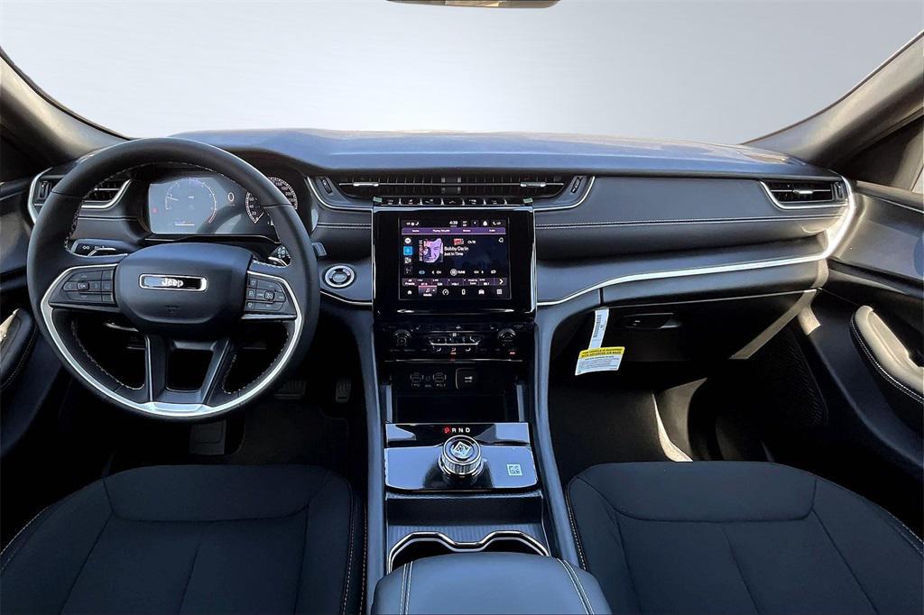 new 2025 Jeep Grand Cherokee car, priced at $38,250