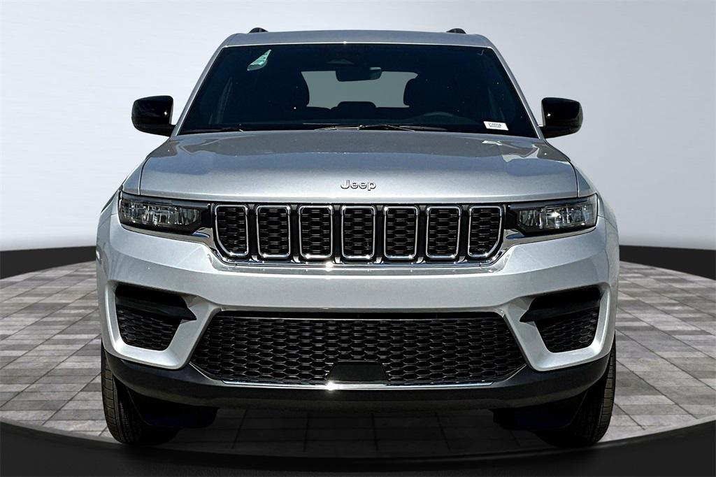 new 2025 Jeep Grand Cherokee car, priced at $38,250