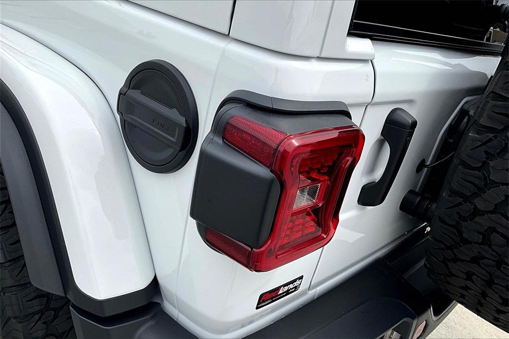 new 2025 Jeep Wrangler car, priced at $73,657