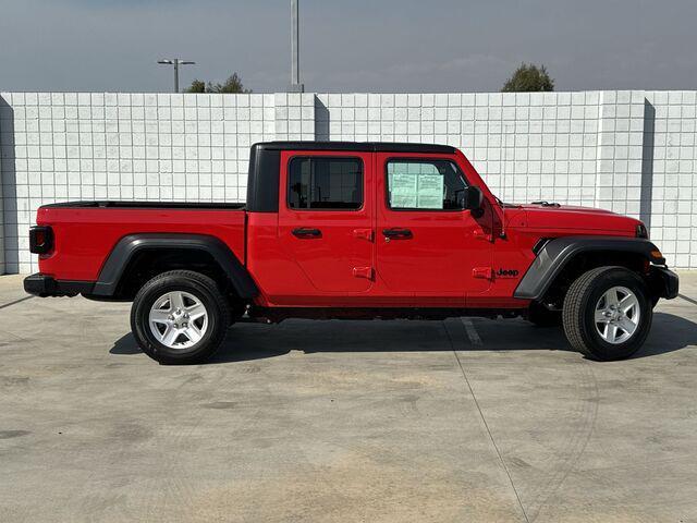 used 2023 Jeep Gladiator car, priced at $31,000