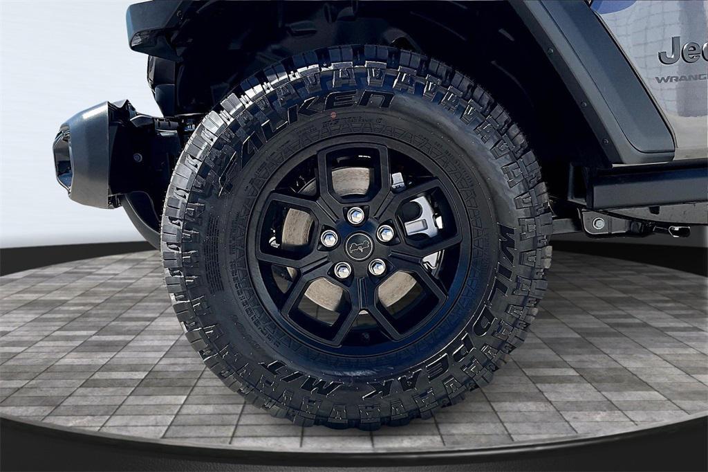 new 2025 Jeep Wrangler car, priced at $52,660