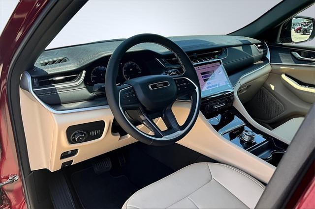 new 2025 Jeep Grand Cherokee car, priced at $50,614