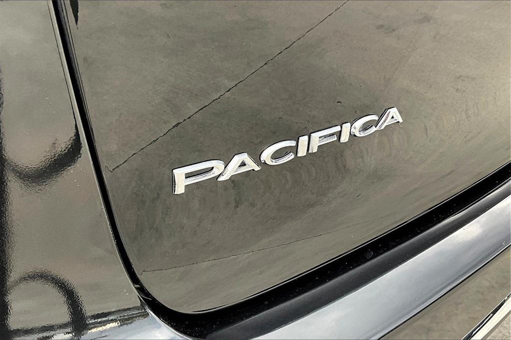 used 2017 Chrysler Pacifica car, priced at $12,000