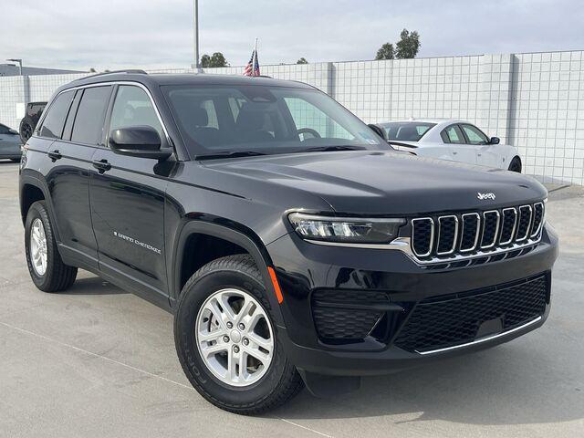 new 2023 Jeep Grand Cherokee car, priced at $33,925