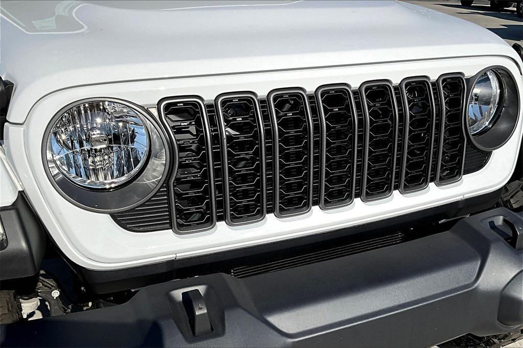 new 2025 Jeep Gladiator car, priced at $45,255