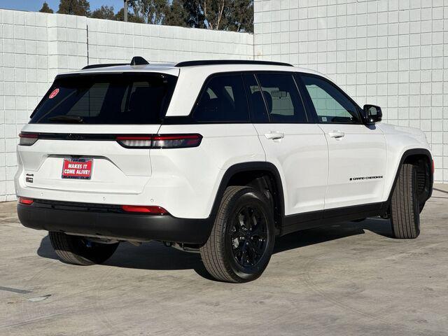 new 2025 Jeep Grand Cherokee car, priced at $43,930