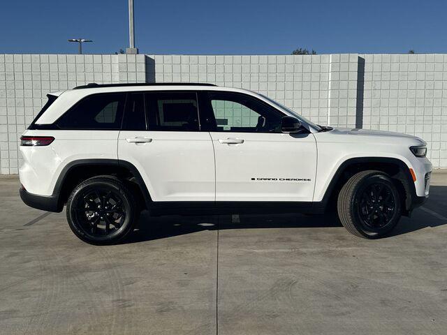 new 2025 Jeep Grand Cherokee car, priced at $43,930