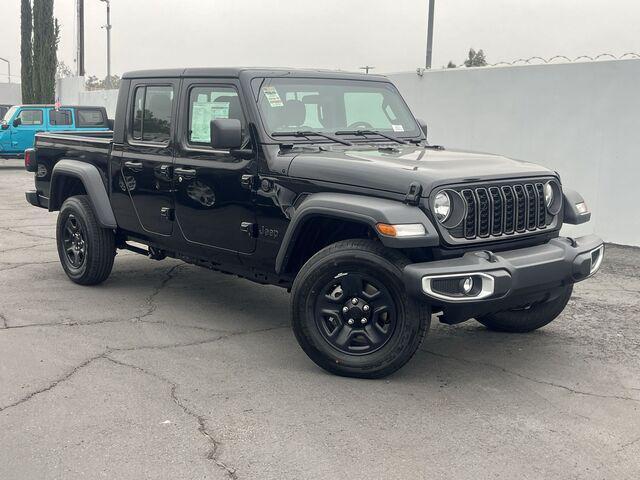 new 2024 Jeep Gladiator car, priced at $33,905