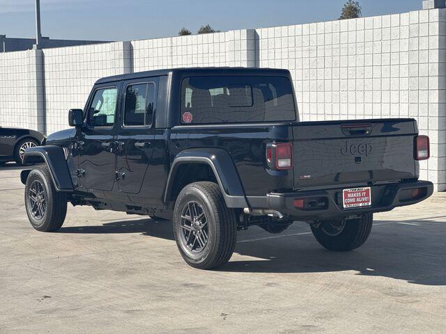 new 2024 Jeep Gladiator car, priced at $44,424