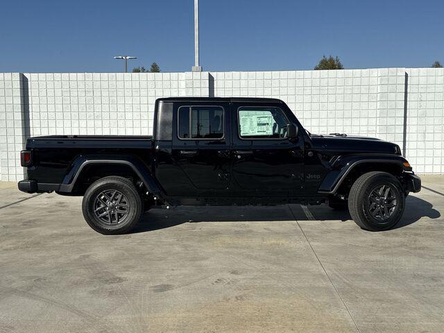 new 2024 Jeep Gladiator car, priced at $44,424