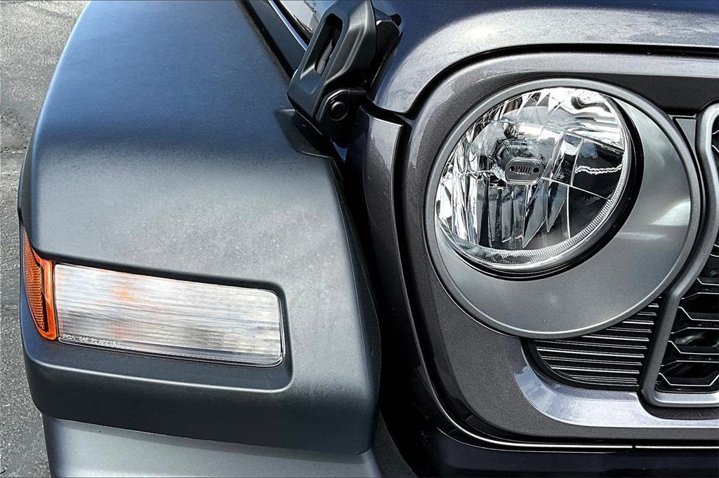 new 2025 Jeep Wrangler car, priced at $48,005