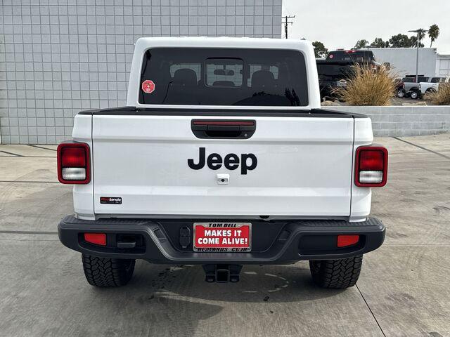 new 2025 Jeep Gladiator car, priced at $43,140