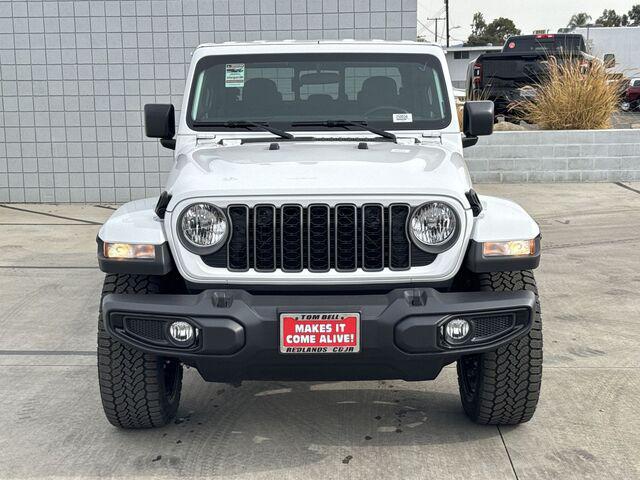 new 2025 Jeep Gladiator car, priced at $43,140