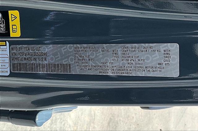new 2025 Jeep Gladiator car, priced at $51,377