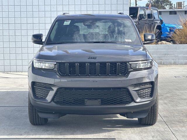 new 2025 Jeep Grand Cherokee car, priced at $43,030