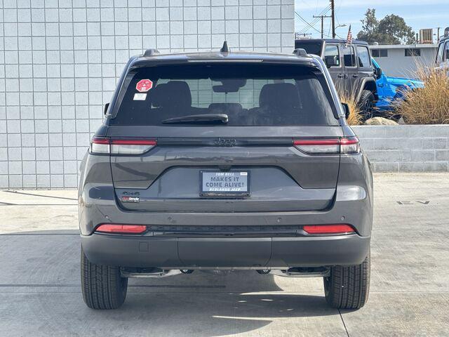 new 2025 Jeep Grand Cherokee car, priced at $43,030