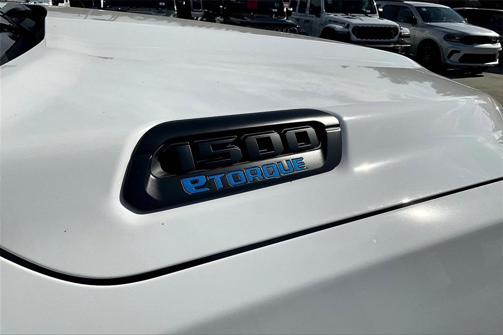new 2025 Ram 1500 car, priced at $47,261