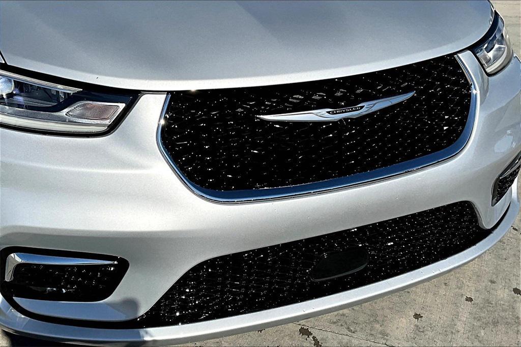 new 2026 Chrysler Pacifica car, priced at $44,700