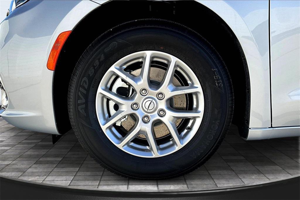 new 2026 Chrysler Pacifica car, priced at $44,700