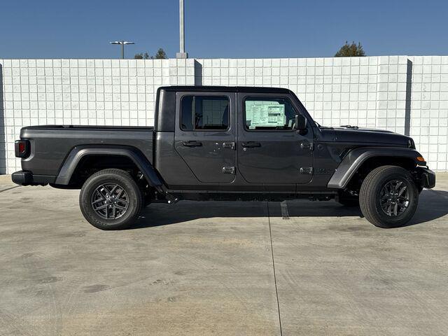 new 2024 Jeep Gladiator car, priced at $46,398