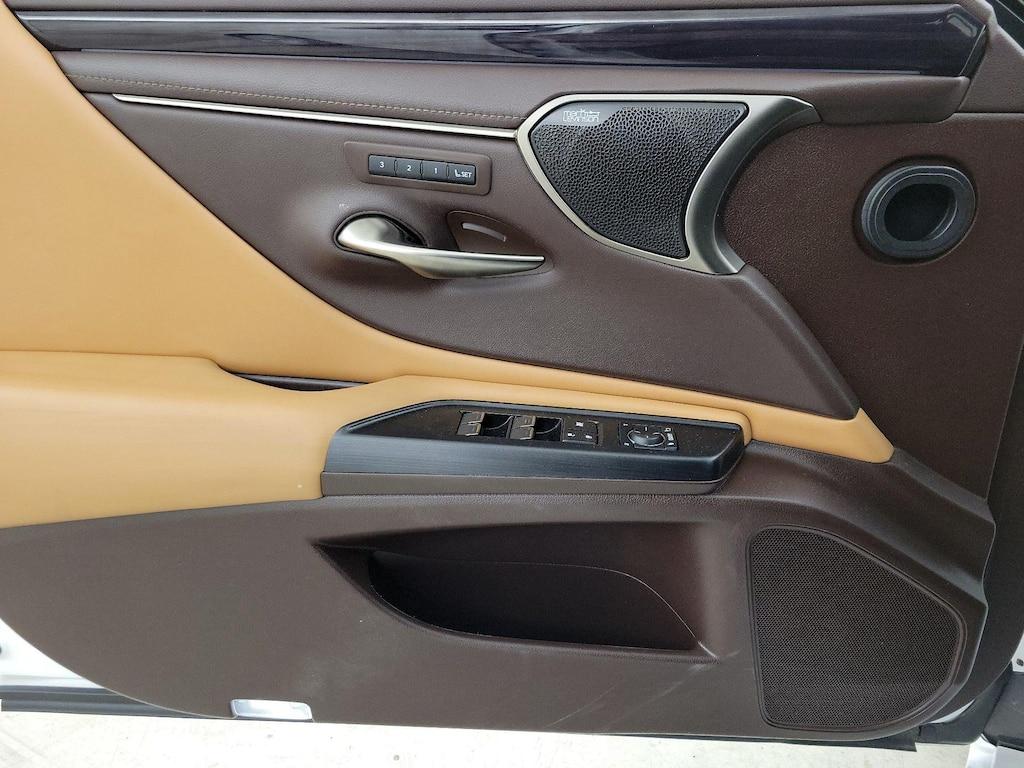 used 2021 Lexus ES 300h car, priced at $36,998