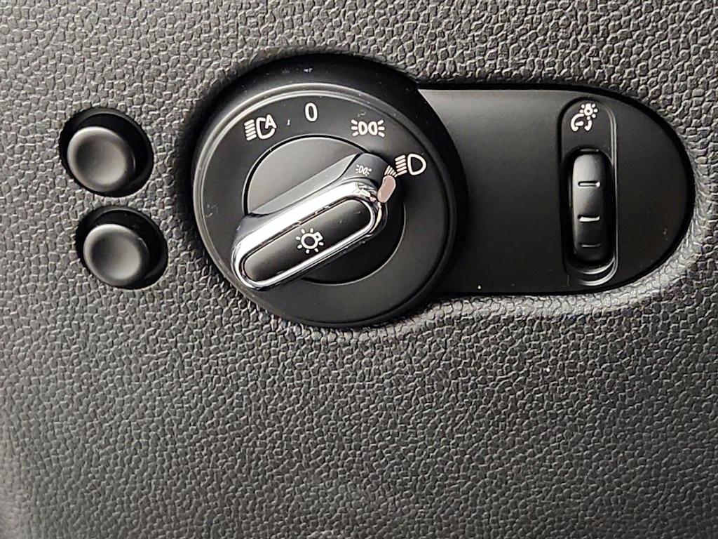 used 2018 MINI Hardtop car, priced at $16,998