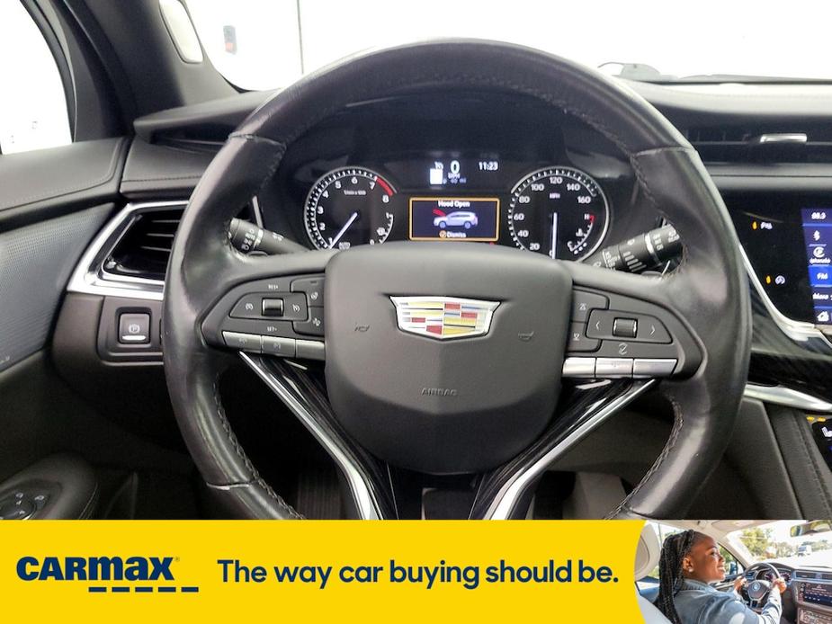 used 2023 Cadillac XT6 car, priced at $35,998