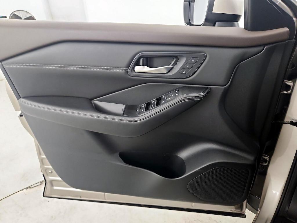 used 2022 Nissan Rogue car, priced at $27,998
