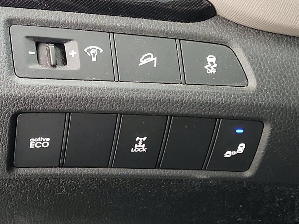 used 2014 Hyundai Santa Fe Sport car, priced at $15,998