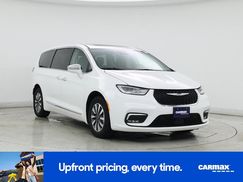 used 2022 Chrysler Pacifica Hybrid car, priced at $30,998