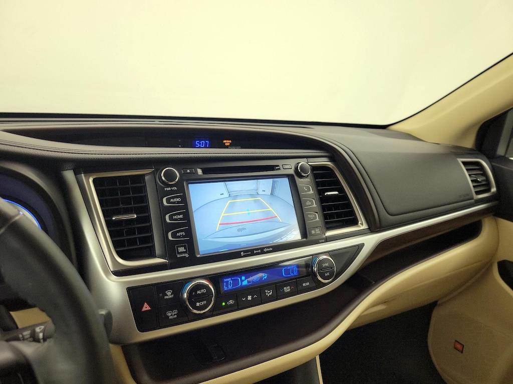 used 2016 Toyota Highlander car, priced at $27,998