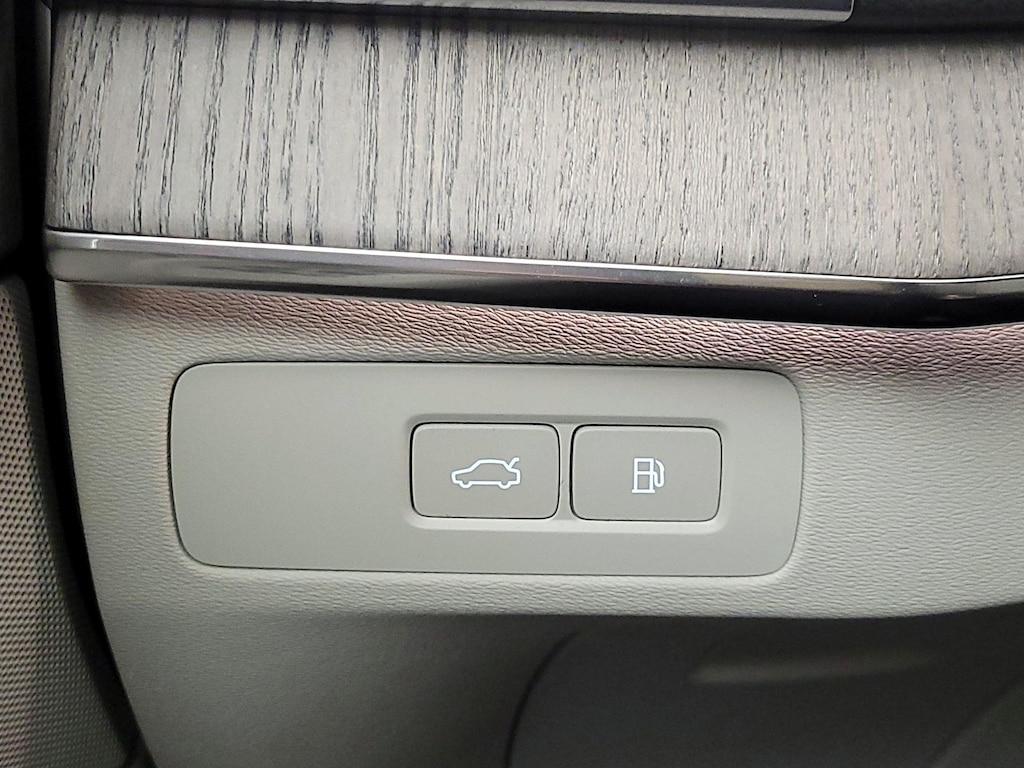 used 2024 Volvo XC90 Recharge Plug-In Hybrid car, priced at $54,998