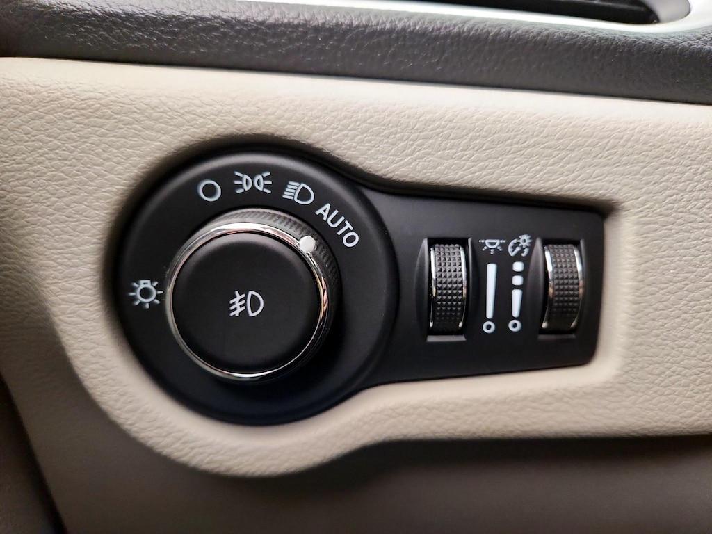 used 2023 Chrysler Pacifica Hybrid car, priced at $33,998