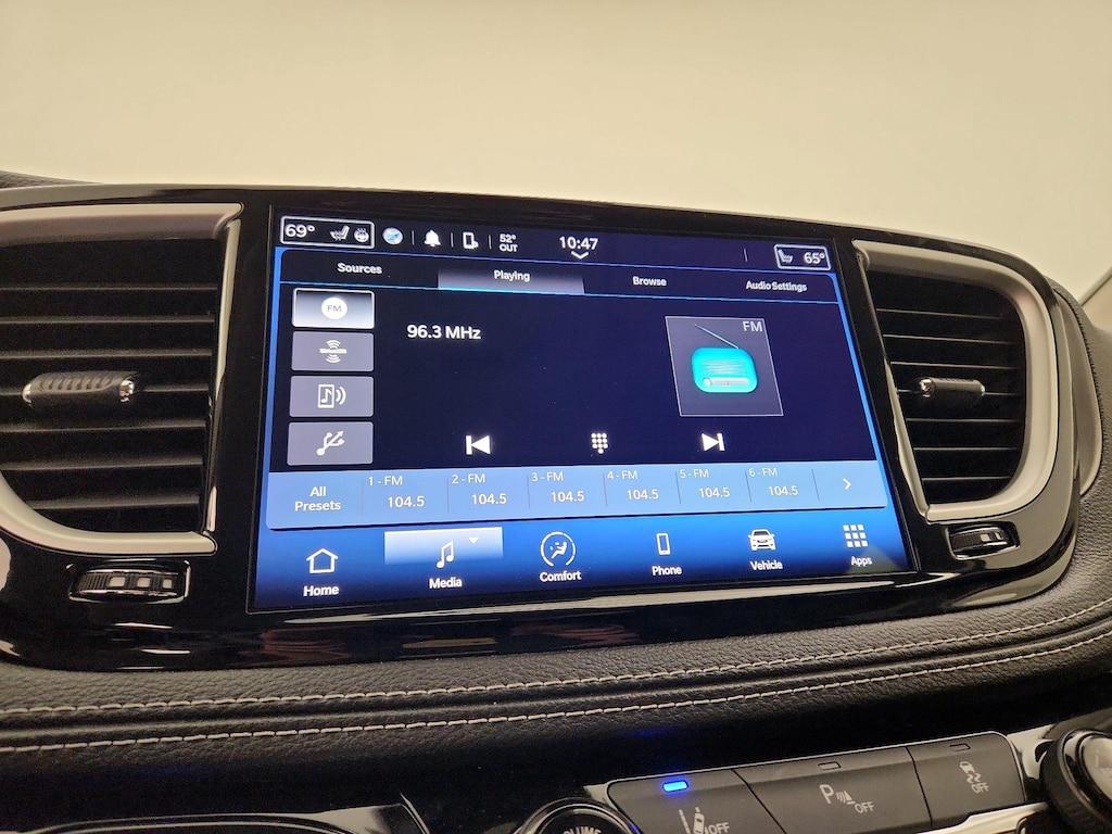 used 2023 Chrysler Pacifica Hybrid car, priced at $33,998