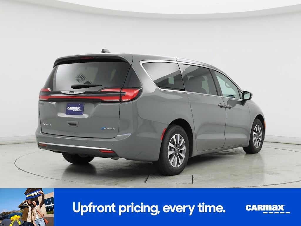 used 2023 Chrysler Pacifica Hybrid car, priced at $33,998