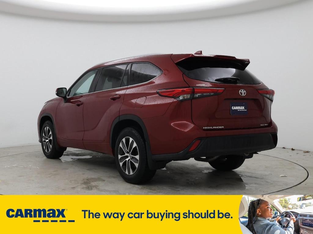 used 2022 Toyota Highlander car, priced at $36,998
