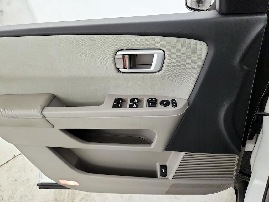 used 2015 Honda Pilot car, priced at $16,998