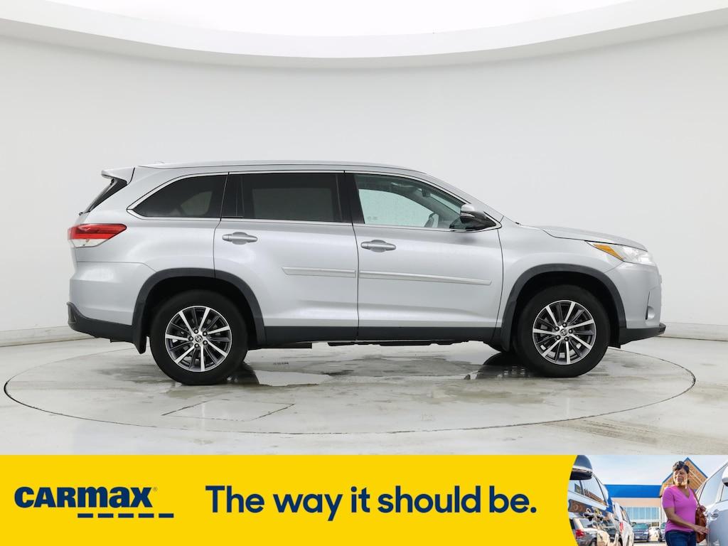 used 2019 Toyota Highlander car, priced at $32,998