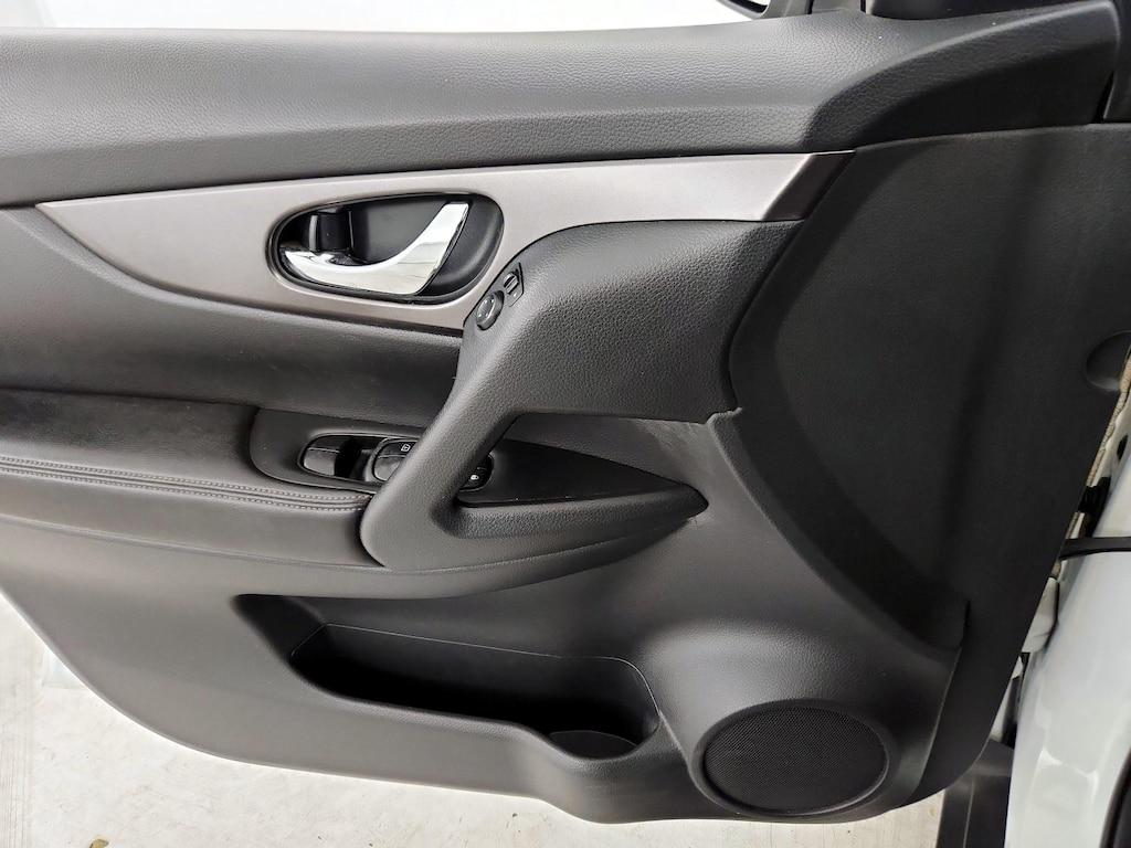 used 2015 Nissan Rogue car, priced at $13,599