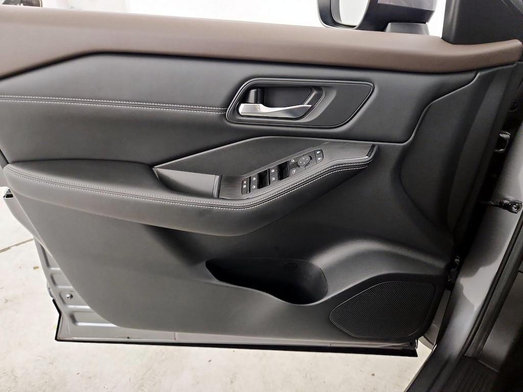 used 2023 Nissan Rogue car, priced at $27,998