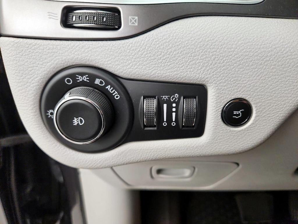 used 2019 Jeep Cherokee car, priced at $19,998