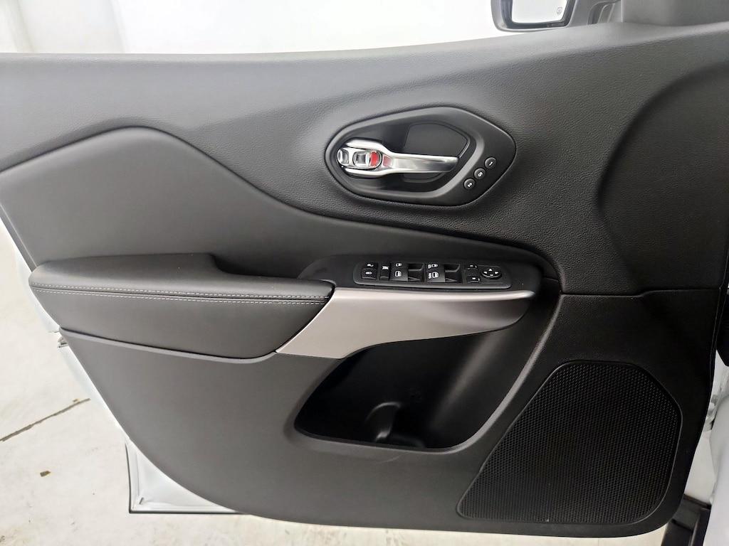 used 2022 Jeep Cherokee car, priced at $23,998