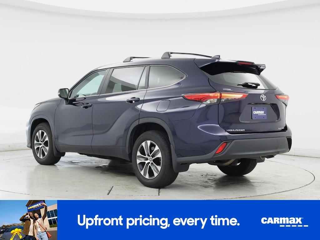 used 2023 Toyota Highlander car, priced at $37,998