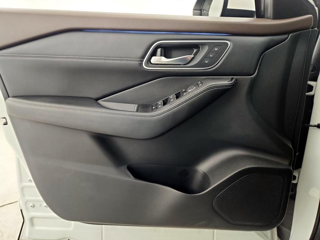 used 2023 Nissan Rogue car, priced at $30,998