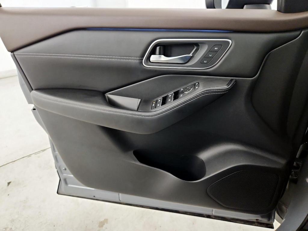 used 2023 Nissan Rogue car, priced at $30,998