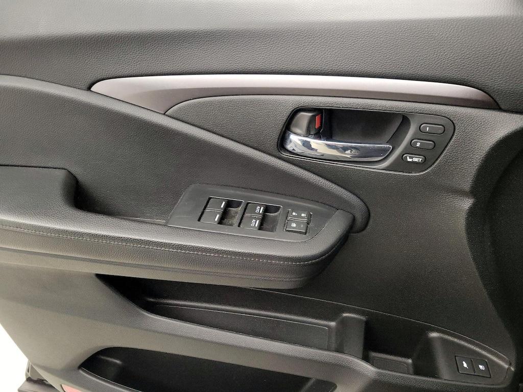 used 2021 Honda Pilot car, priced at $32,998