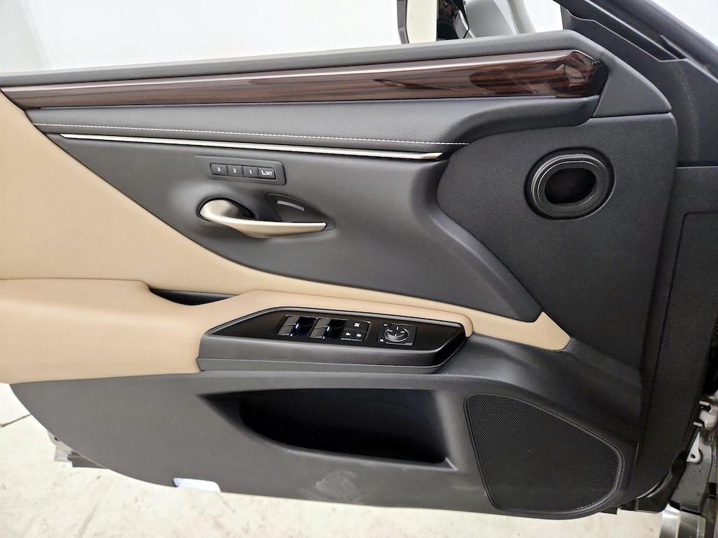 used 2019 Lexus ES 300h car, priced at $29,998