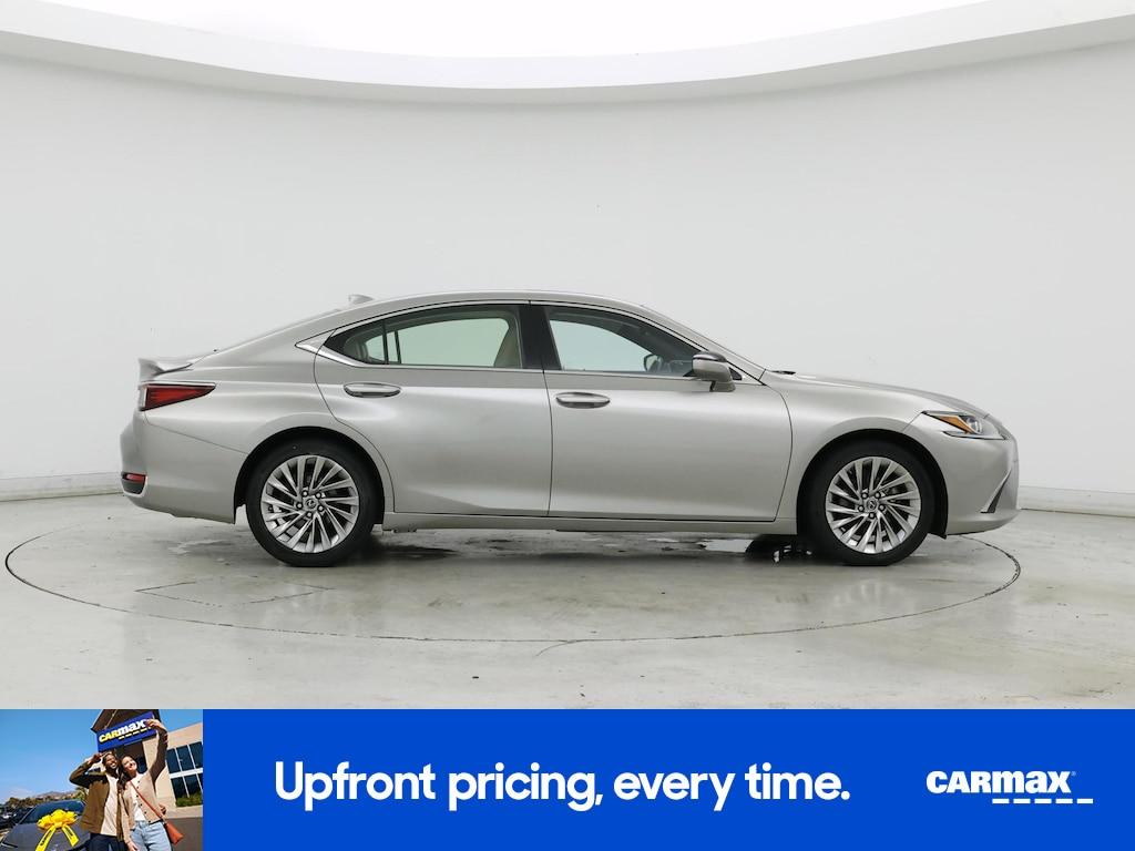 used 2019 Lexus ES 300h car, priced at $29,998