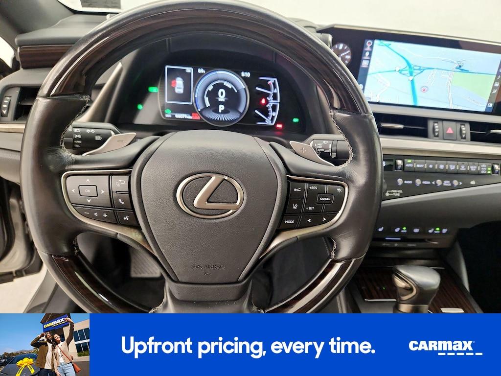 used 2019 Lexus ES 300h car, priced at $29,998